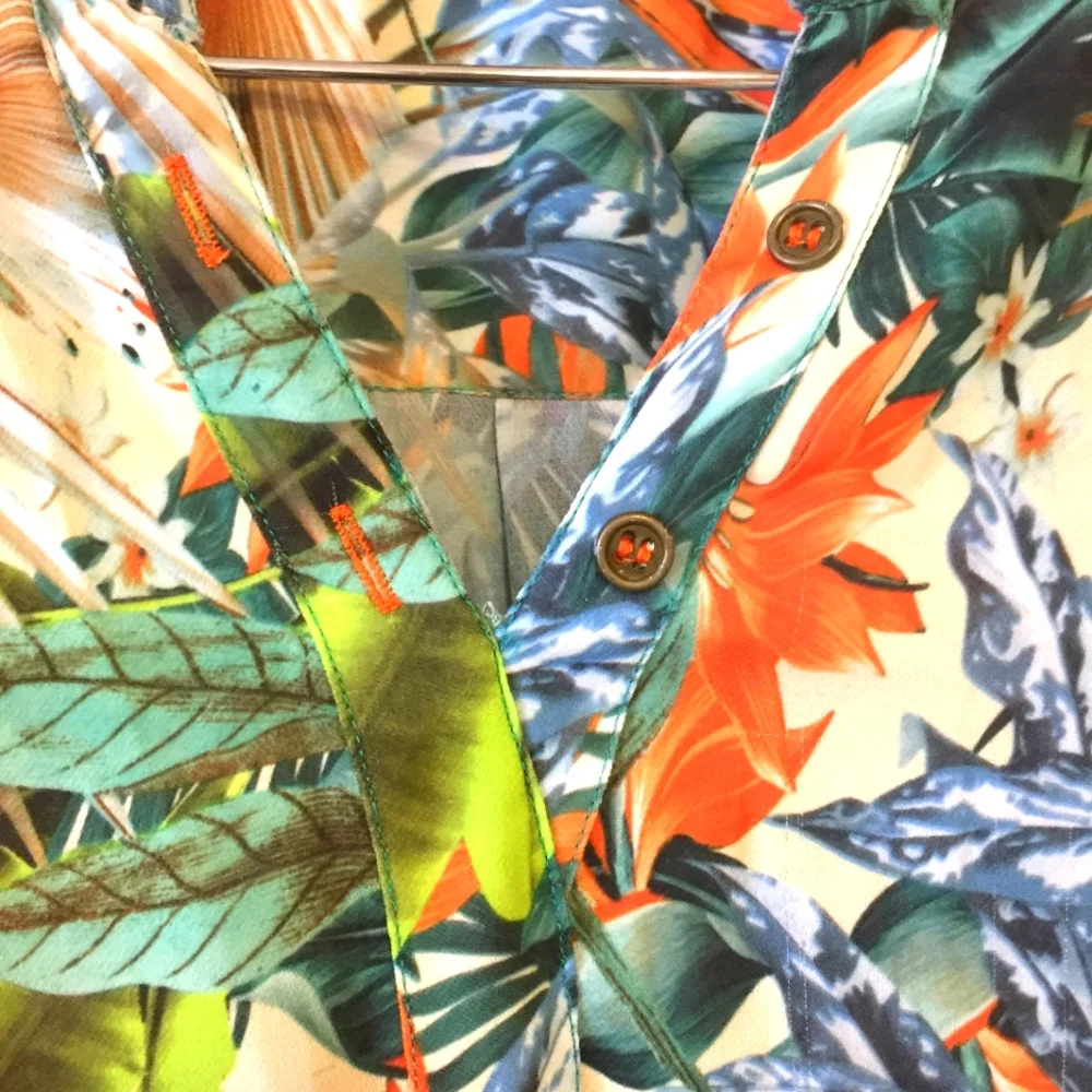✨️Vibrant Tropical Print Top - Picture 2 of 8